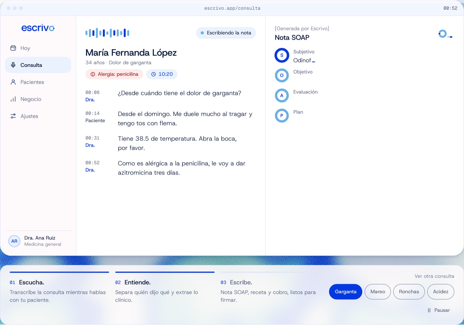 Consulta en curso: la app transcribe la conversación con marcas de tiempo y muestra la alergia del paciente.